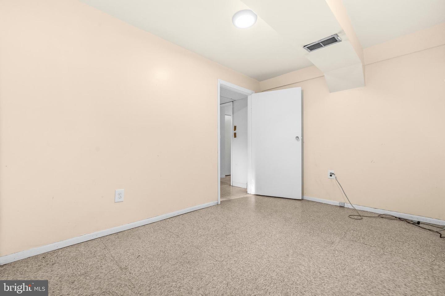 4312 Kinmount Rd Property Photo 26