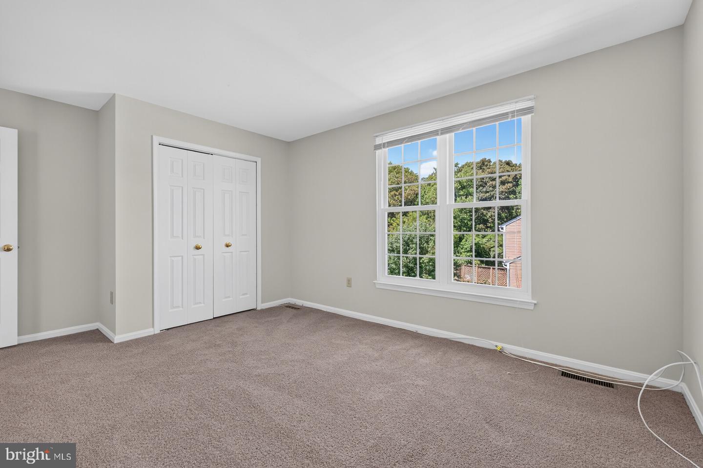 811 Chatsworth Dr Property Photo 21