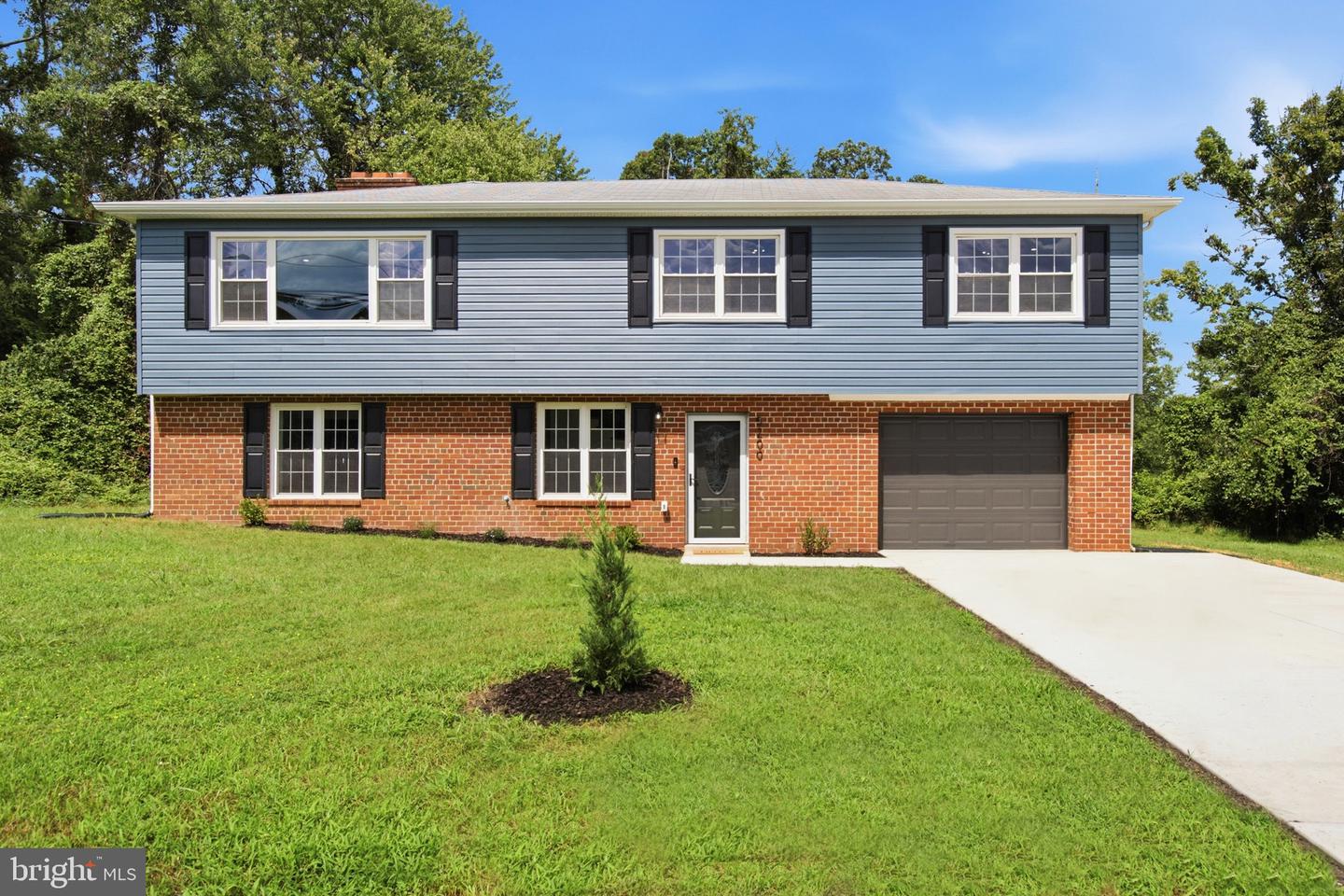 5200 Baltimore Ln Property Photo 1
