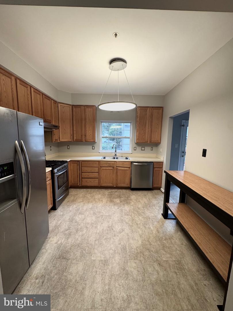 7104 Chickweed Property Photo 3