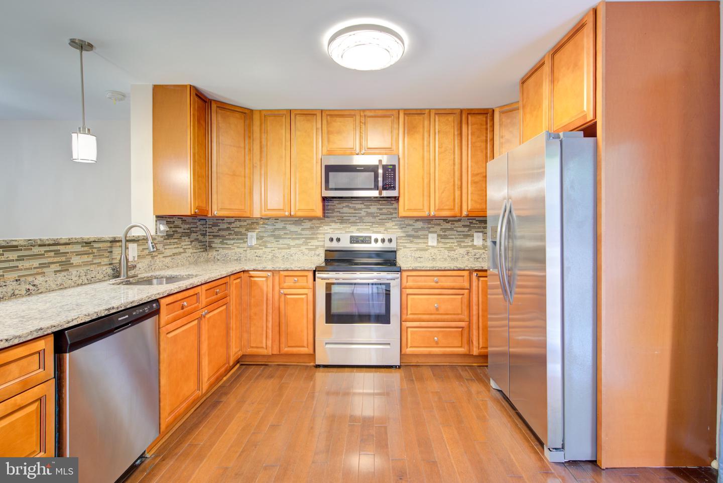 10317 Broom Ln Property Photo 15