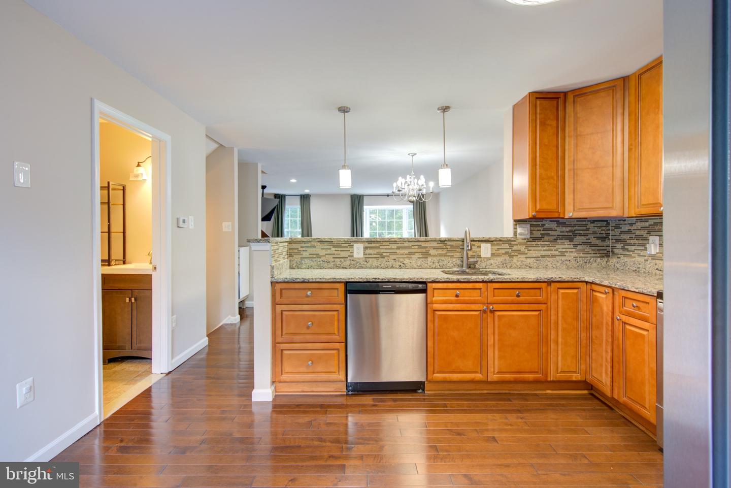 10317 Broom Ln Property Photo 16