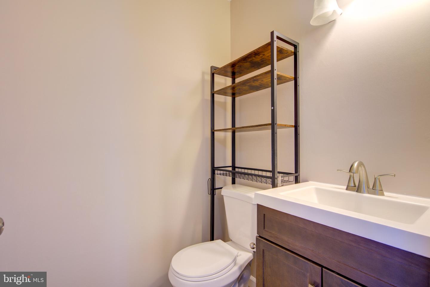 10317 Broom Ln Property Photo 17
