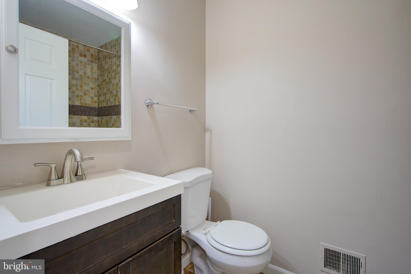 10317 Broom Ln Property Photo 33