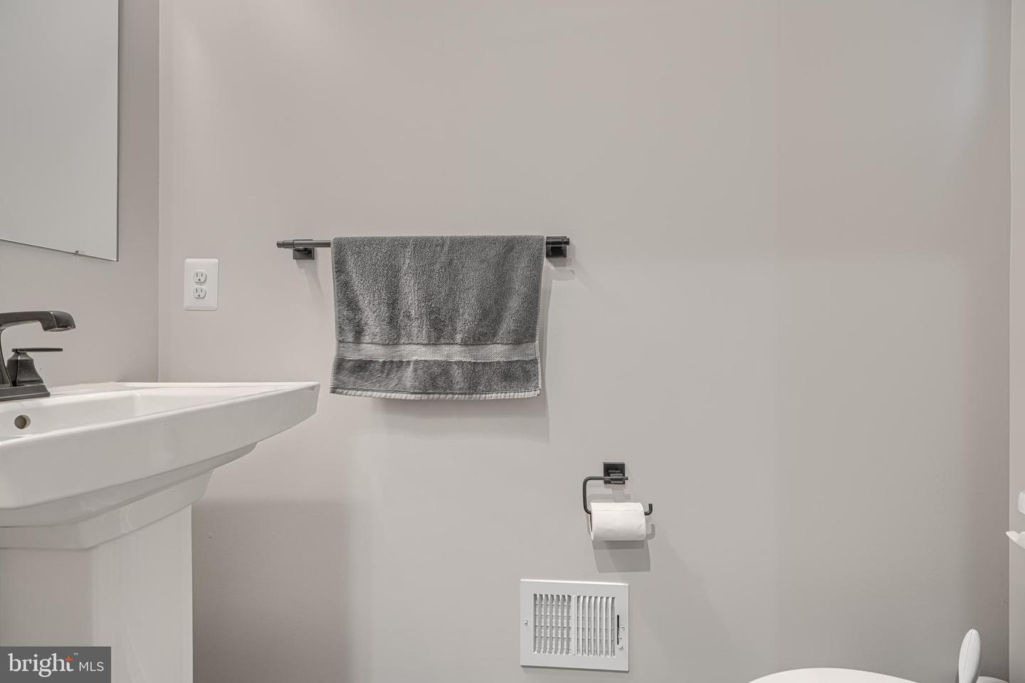 14721 Silver Hammer Way Property Photo 17