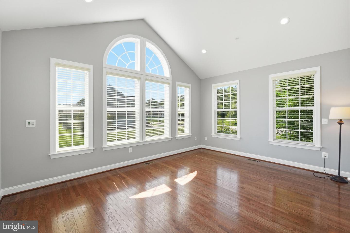 16204 Broxburn Ln Property Photo 10