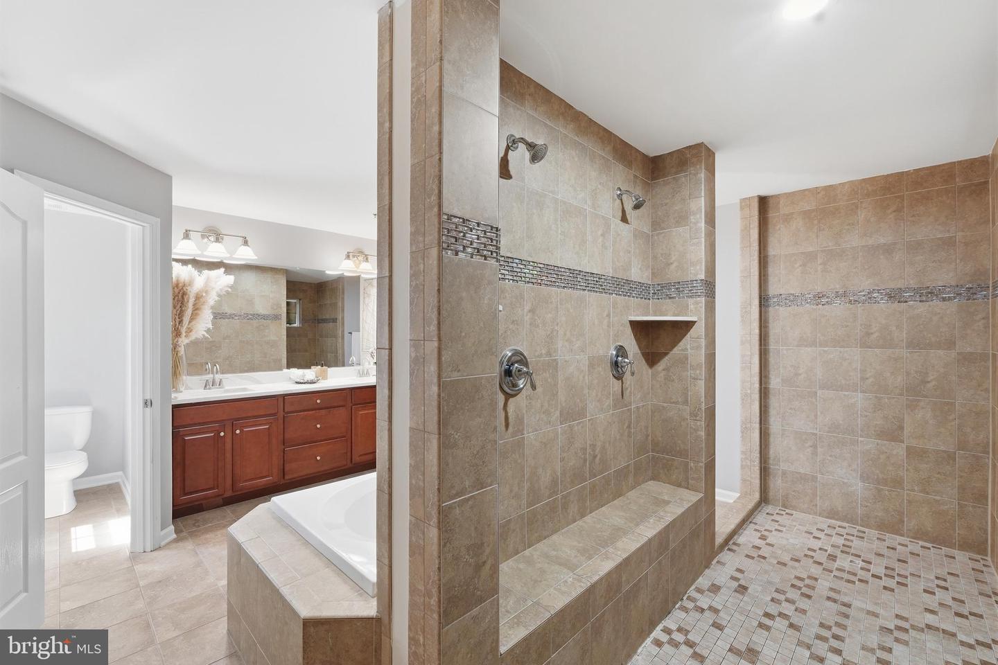 16204 Broxburn Ln Property Photo 25