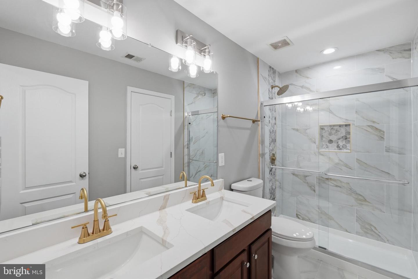 16204 Broxburn Ln Property Photo 28