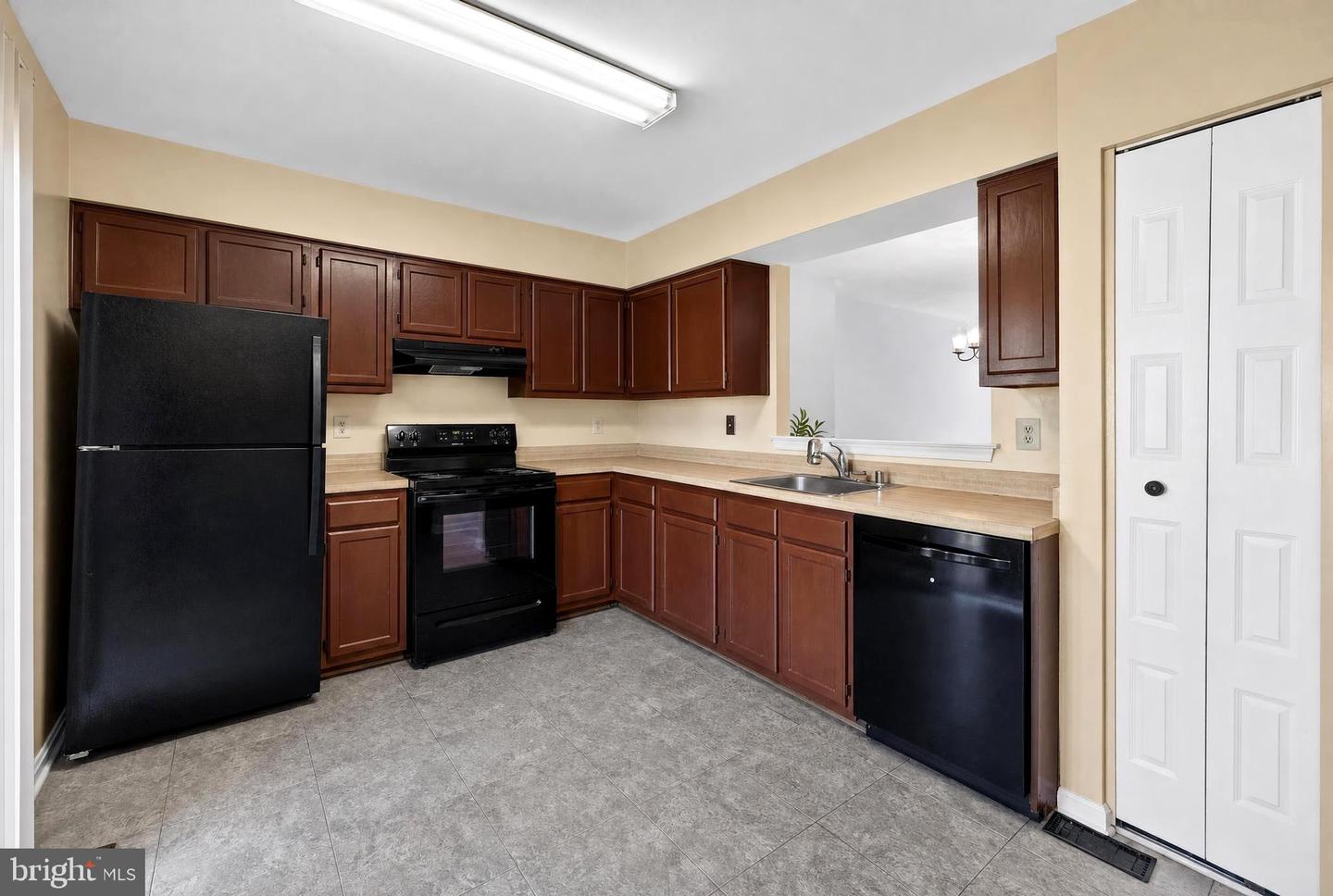 3510 Cherry Hill Ct Property Photo 8