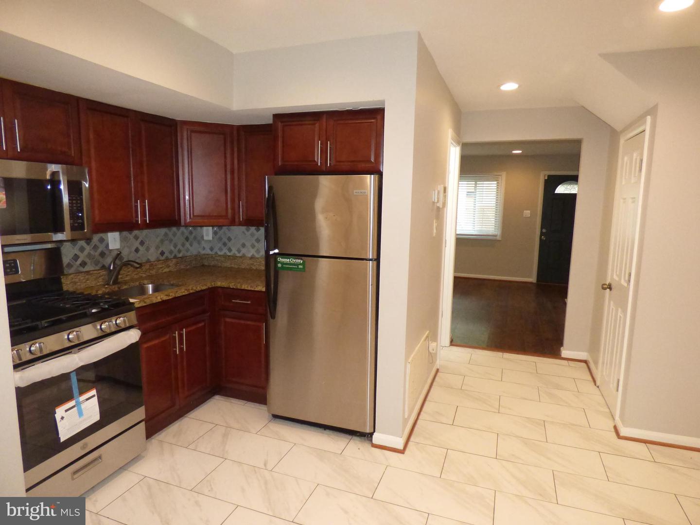 1204 Westview Ter Property Photo 2