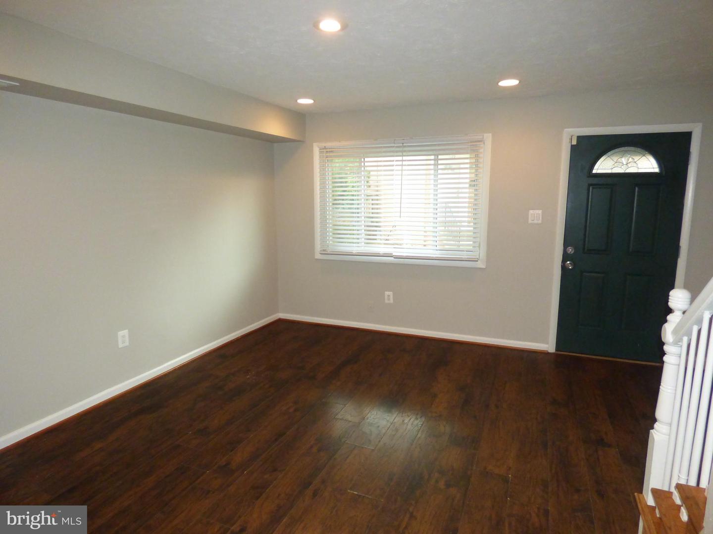 1204 Westview Ter Property Photo 4
