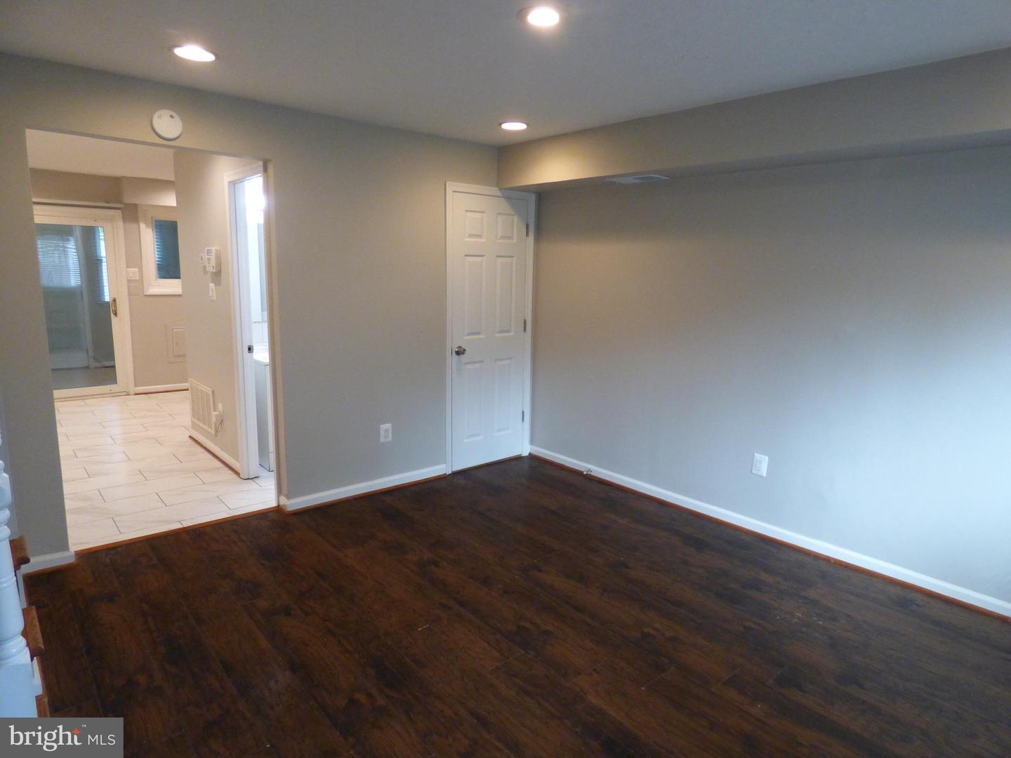 1204 Westview Ter Property Photo 5