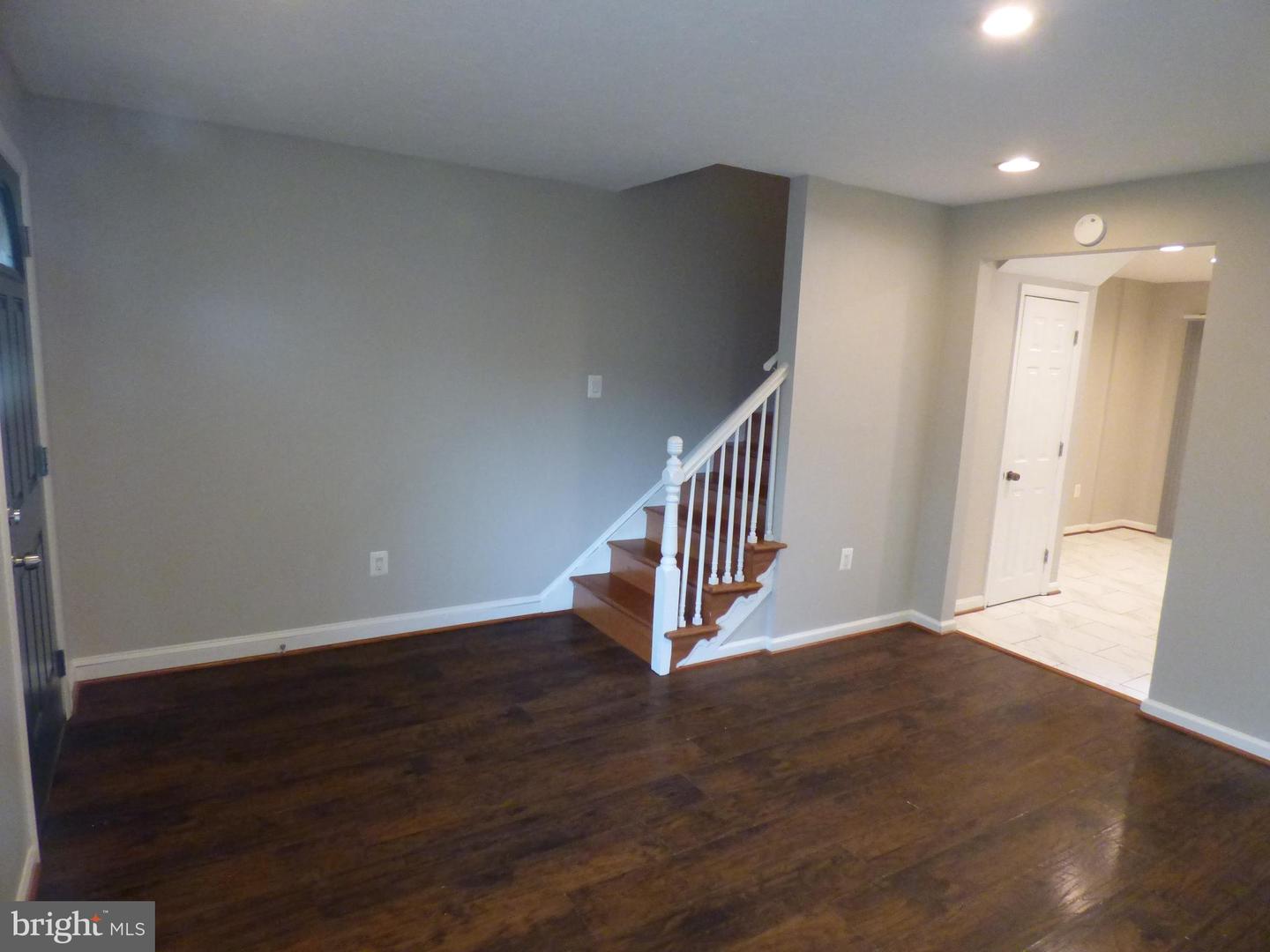 1204 Westview Ter Property Photo 7