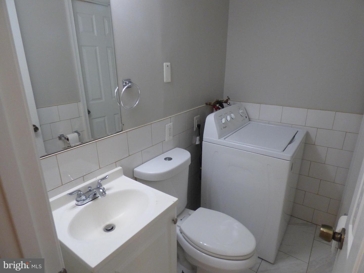1204 Westview Ter Property Photo 9