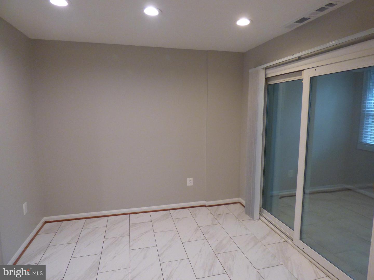 1204 Westview Ter Property Photo 16