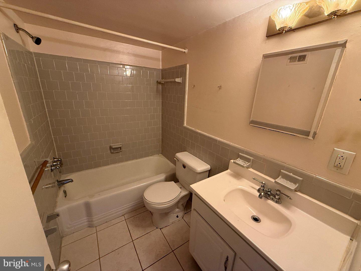 4410 Oglethorpe St #708 Property Photo 6