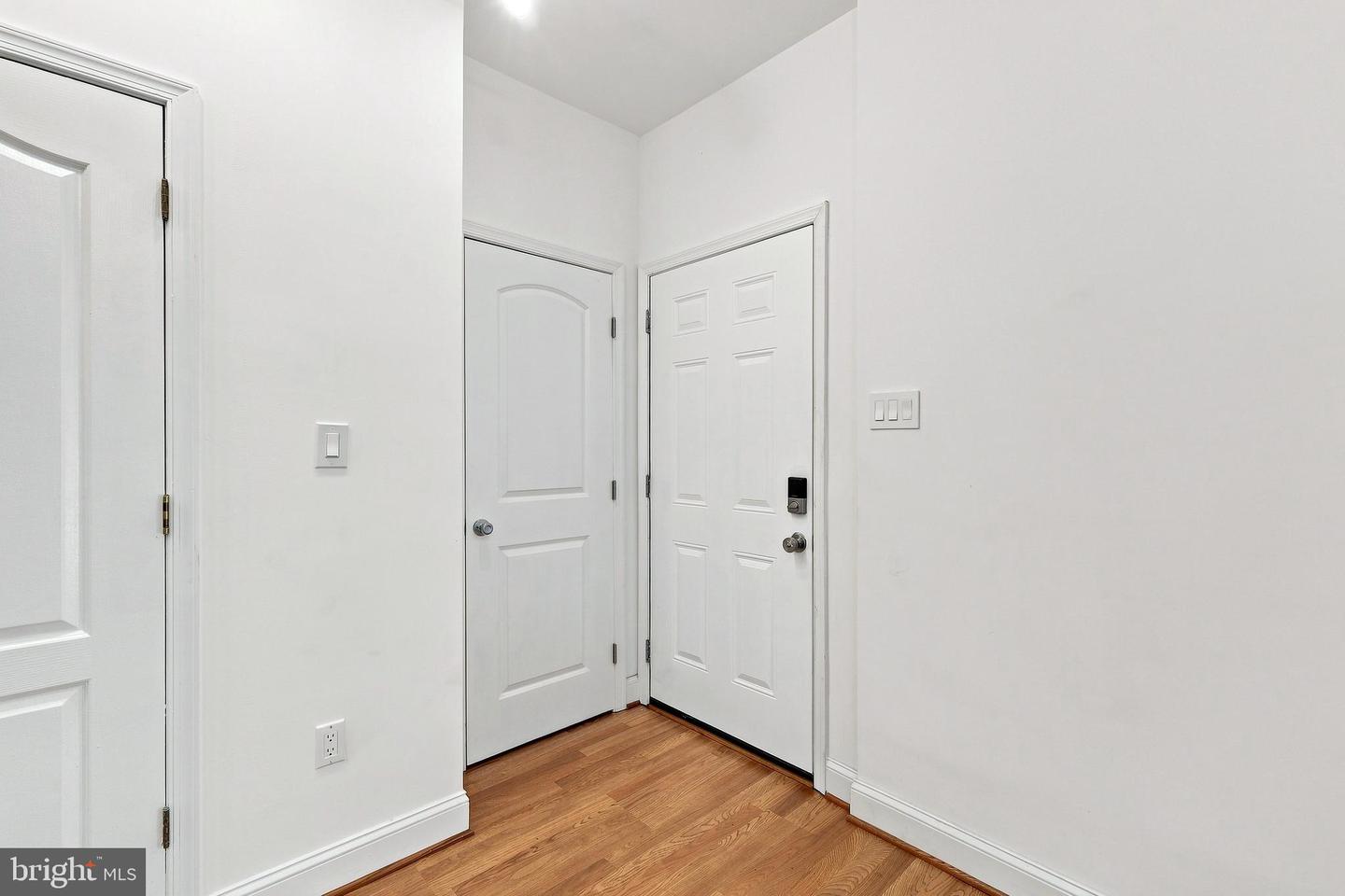 4006 Eager Ter Property Photo 8