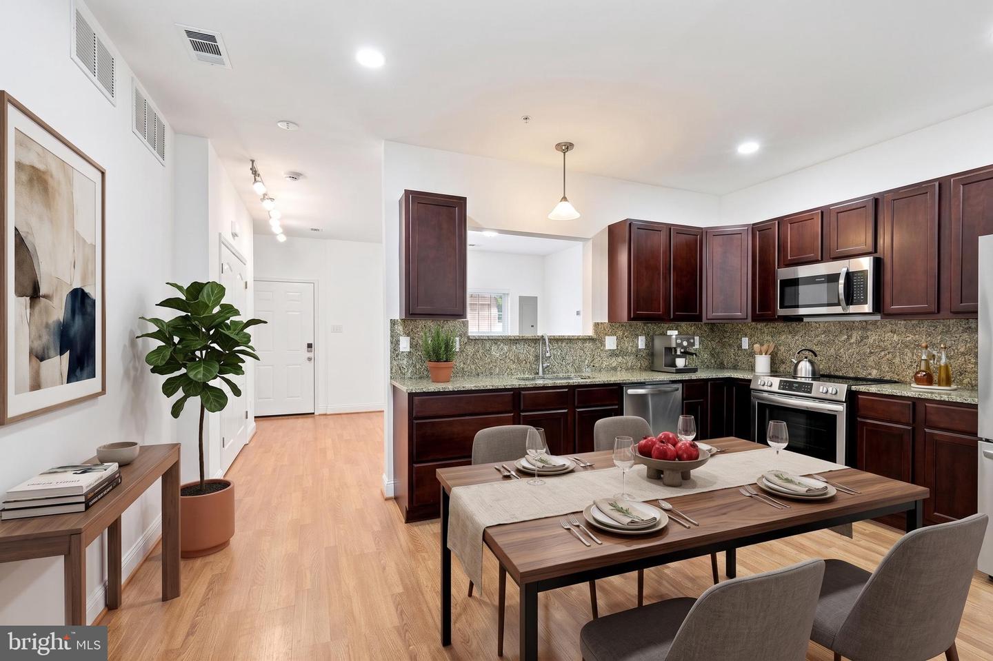 4006 Eager Ter Property Photo 10