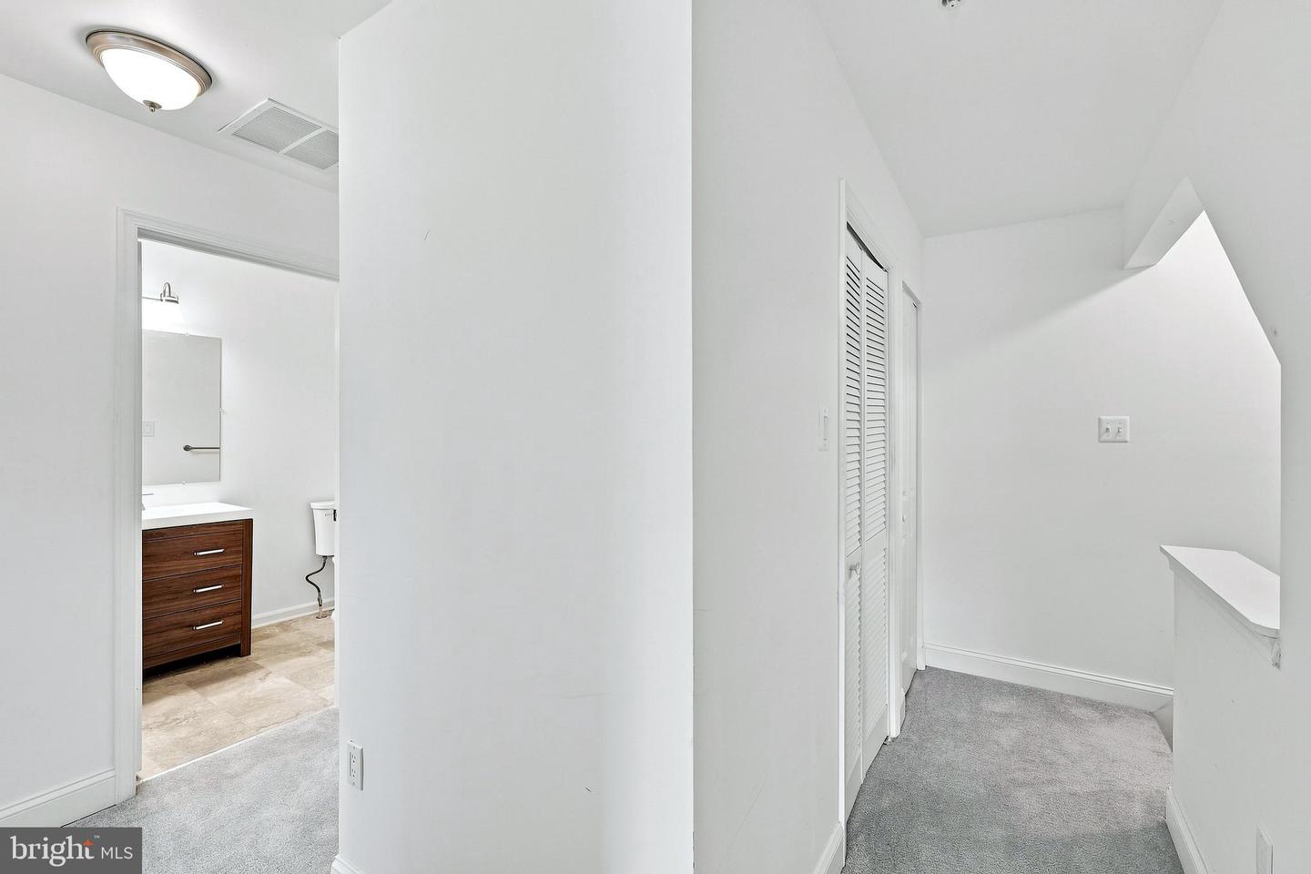 4006 Eager Ter Property Photo 16
