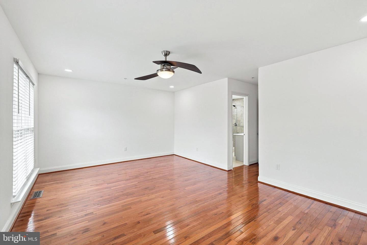 4006 Eager Ter Property Photo 26