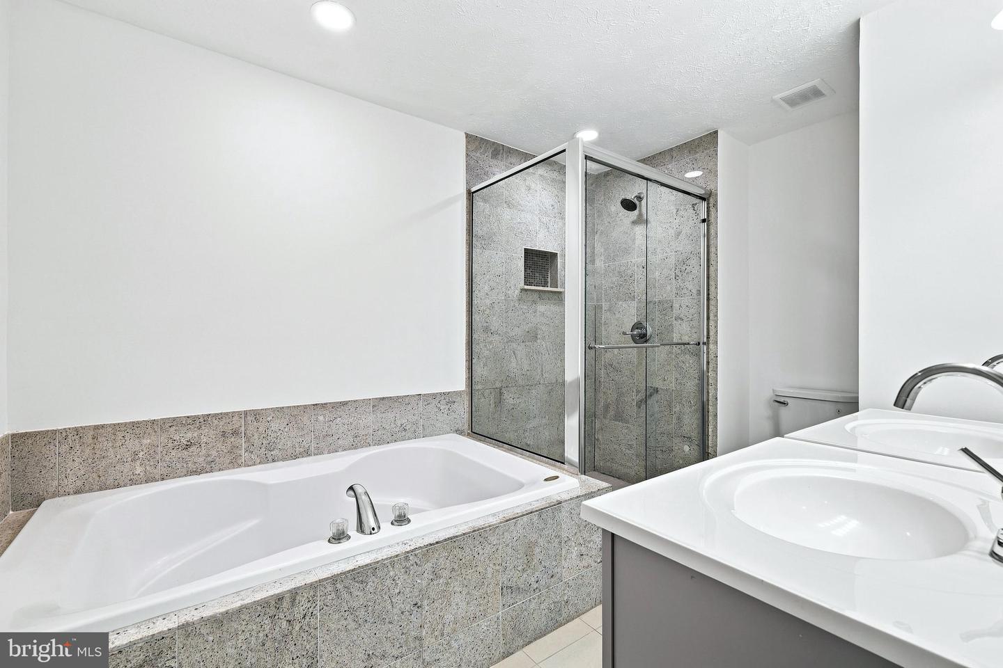 4006 Eager Ter Property Photo 28