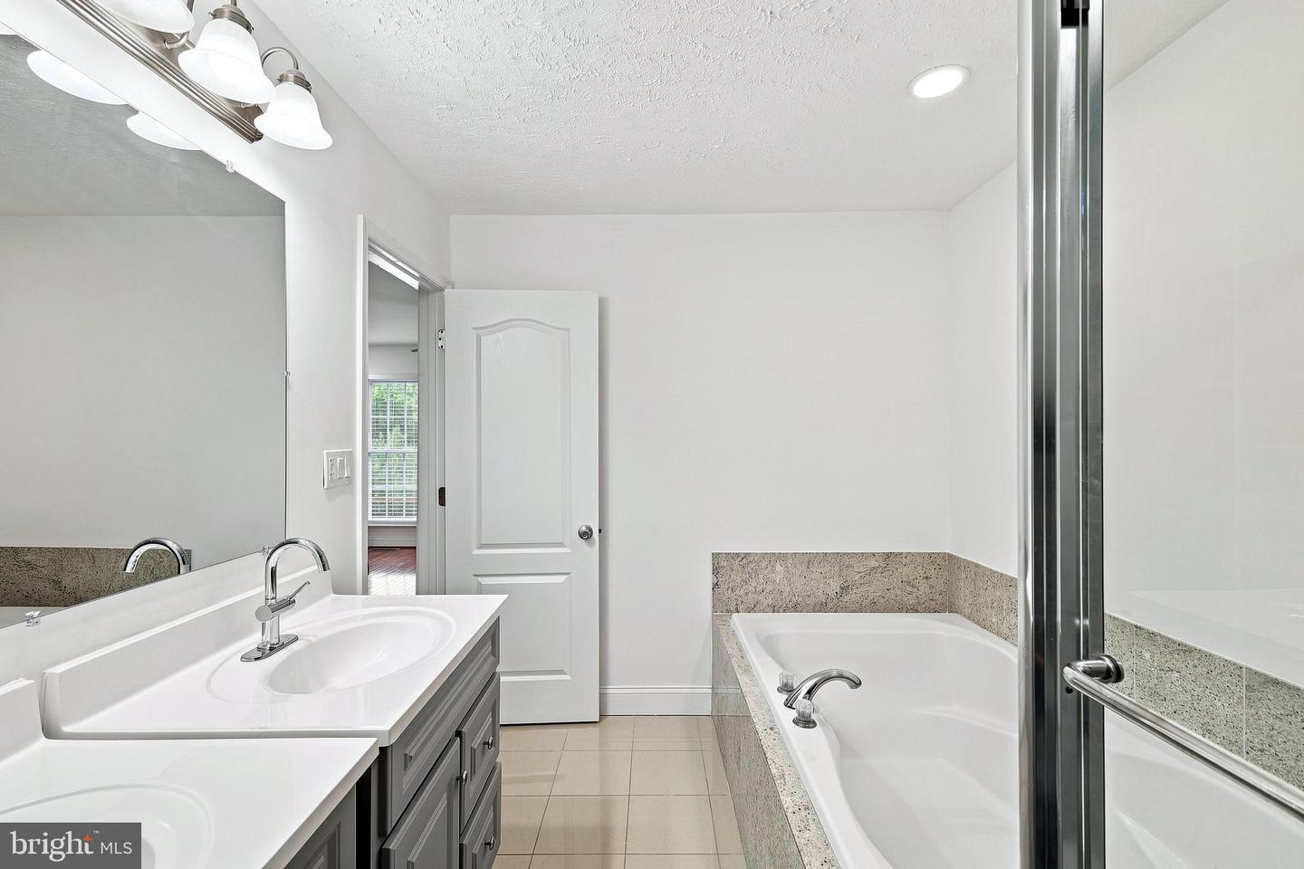 4006 Eager Ter Property Photo 32