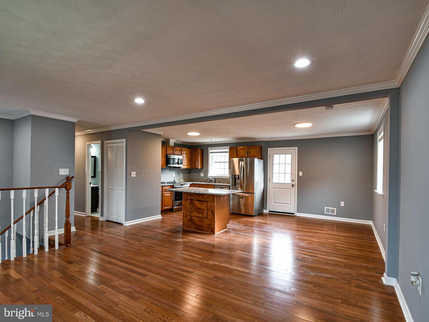 6308 Larwin Dr #(main Level) Property Photo 3