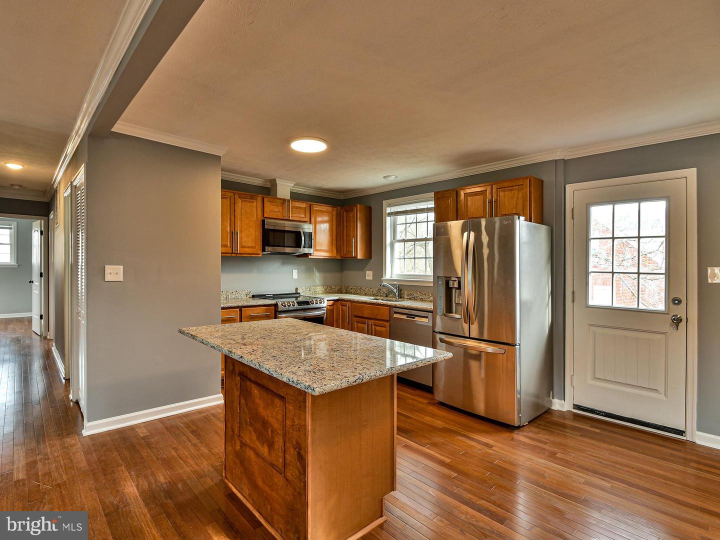 6308 Larwin Dr #(main Level) Property Photo 5