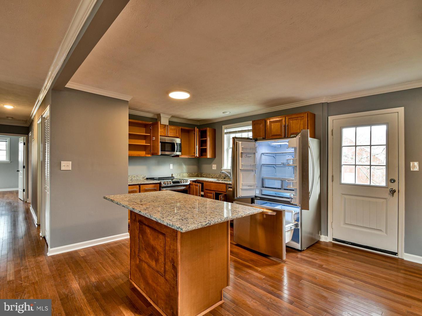6308 Larwin Dr #(main Level) Property Photo 6