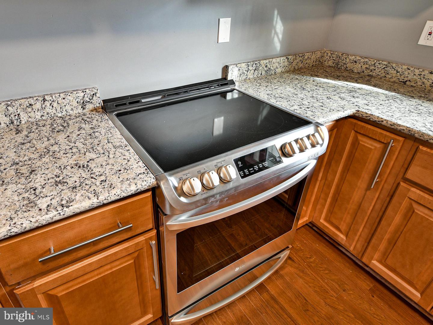 6308 Larwin Dr #(main Level) Property Photo 8