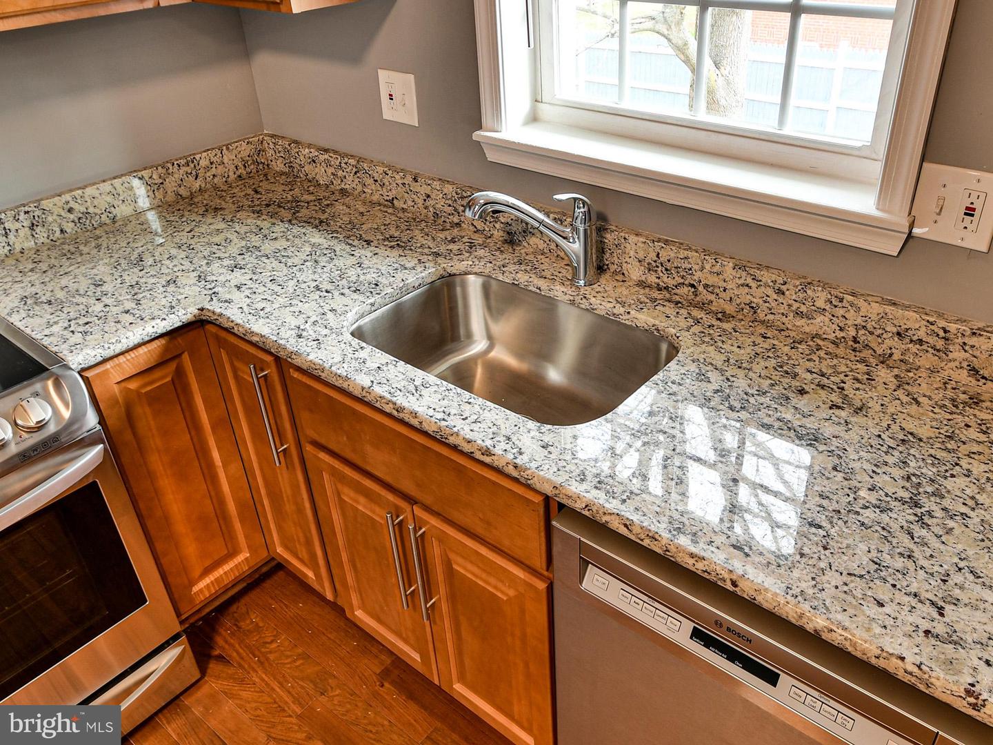 6308 Larwin Dr #(main Level) Property Photo 9