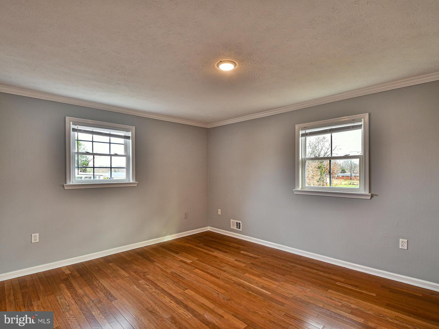 6308 Larwin Dr #(main Level) Property Photo 11