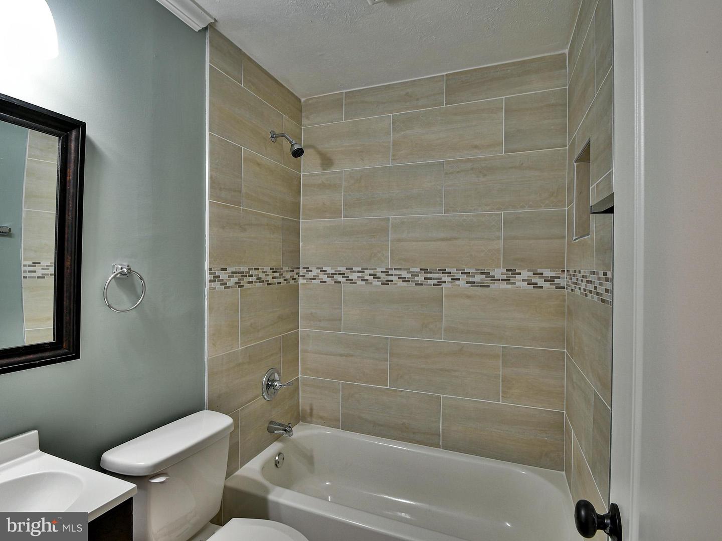 6308 Larwin Dr #(main Level) Property Photo 18
