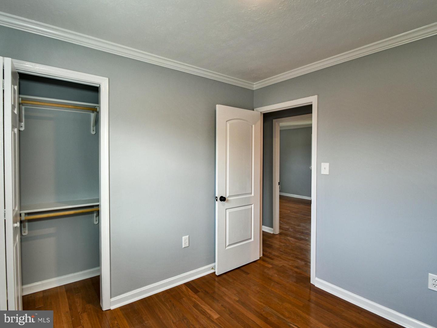 6308 Larwin Dr #(main Level) Property Photo 21