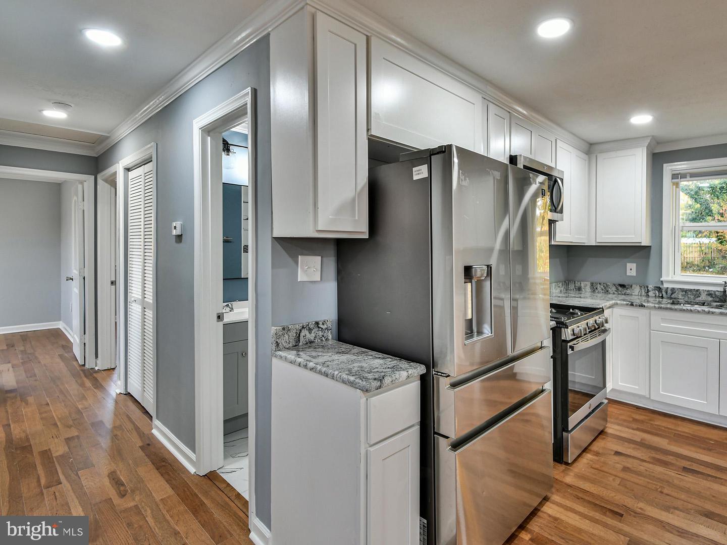 5812 Suitland Rd #(main Level) Property Photo 10