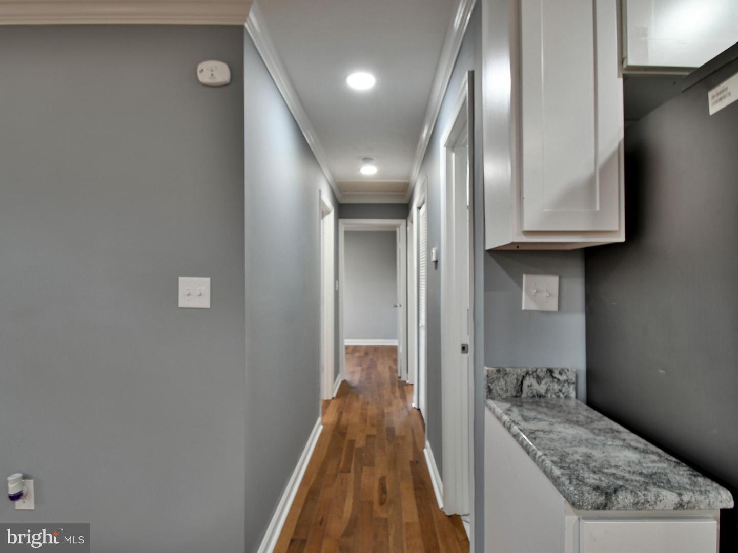 5812 Suitland Rd #(main Level) Property Photo 11
