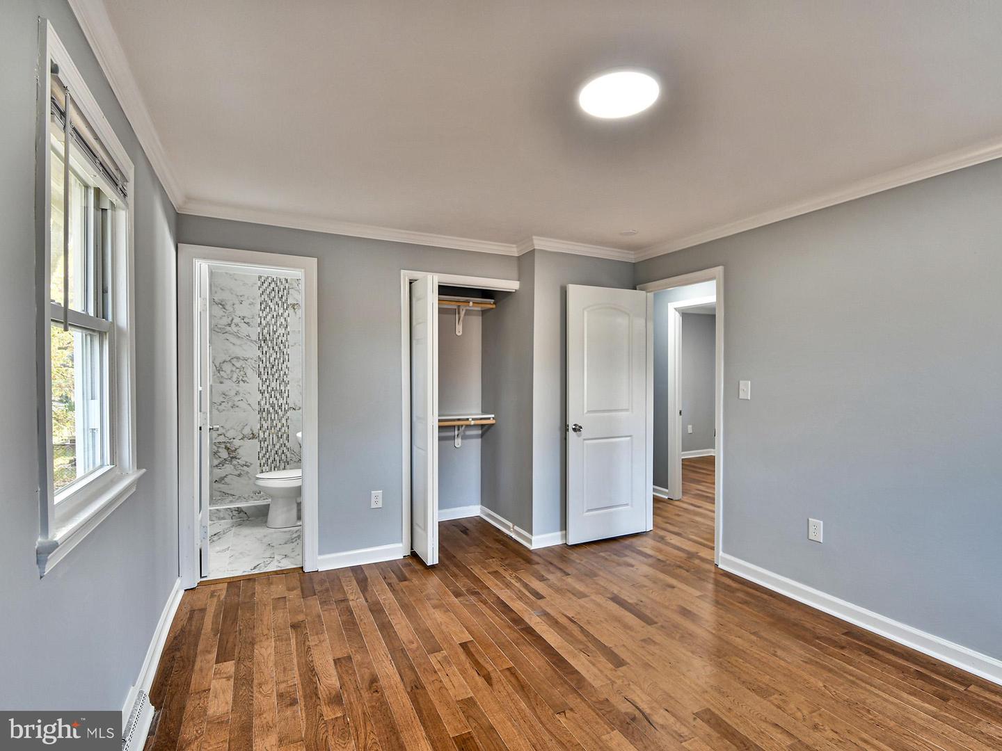 5812 Suitland Rd #(main Level) Property Photo 13