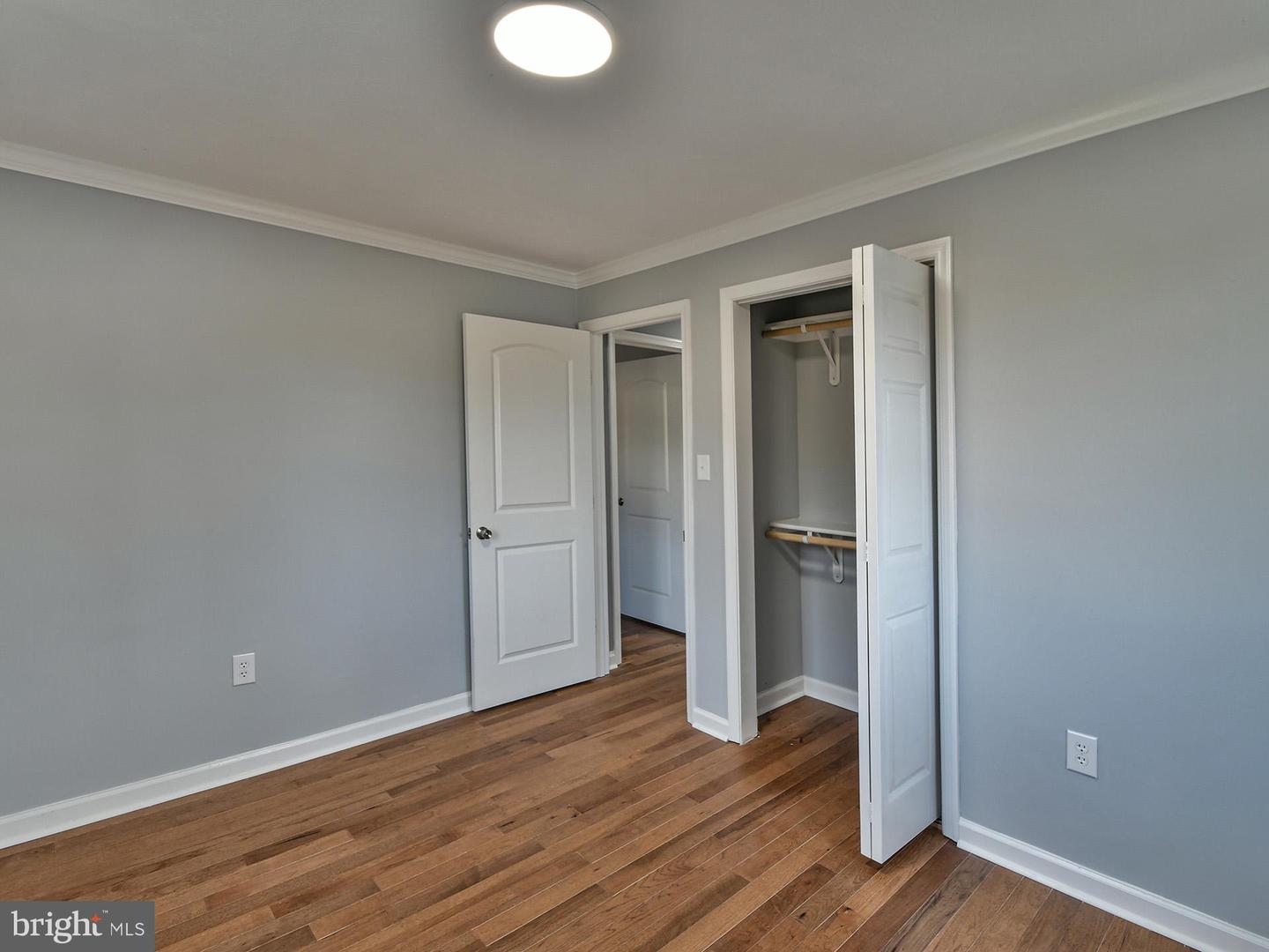 5812 Suitland Rd #(main Level) Property Photo 17