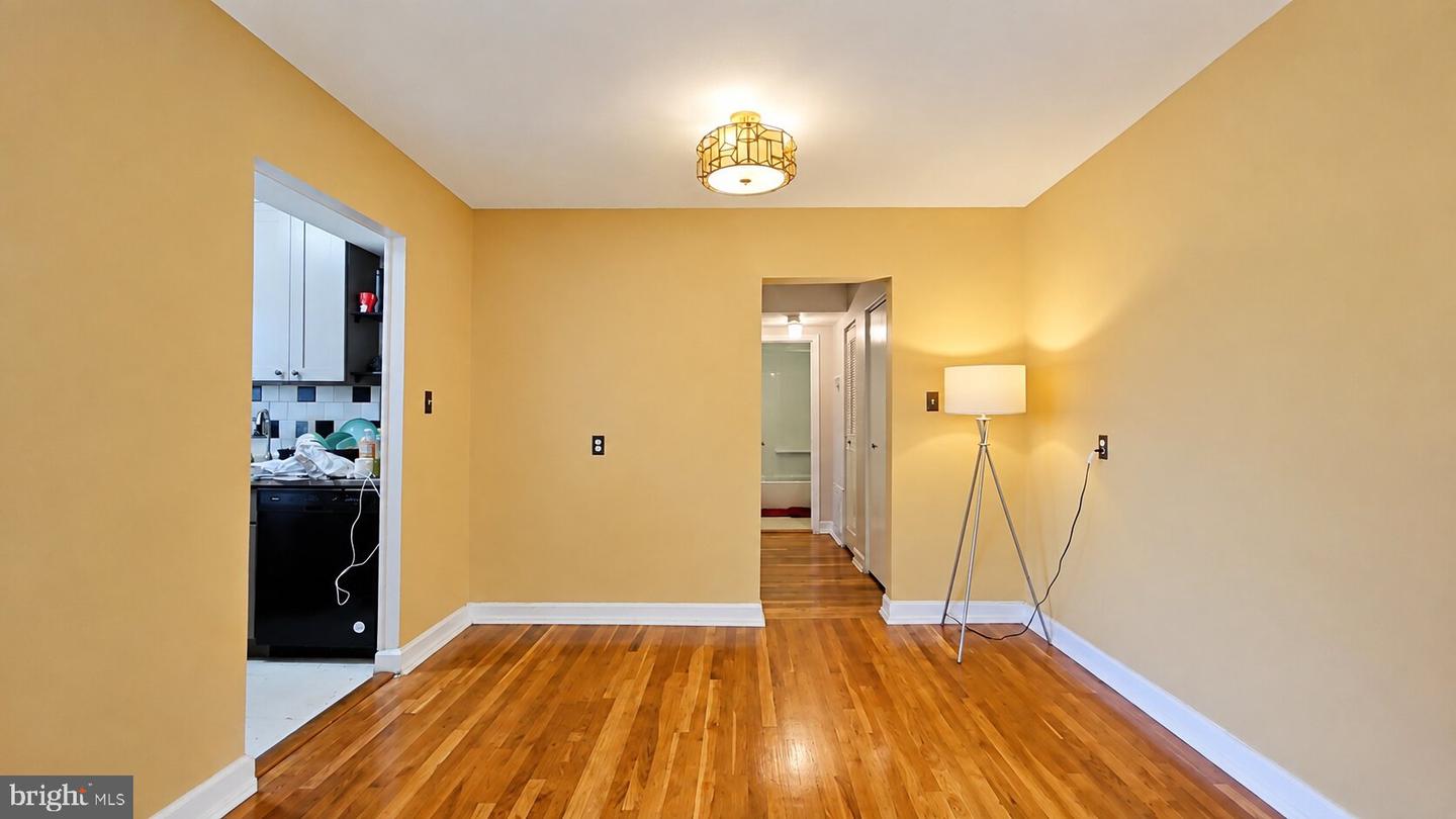 3839 Hamilton St #k-301 Property Photo 6