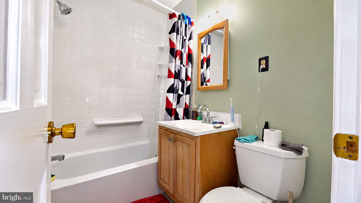 3839 Hamilton St #k-301 Property Photo 11