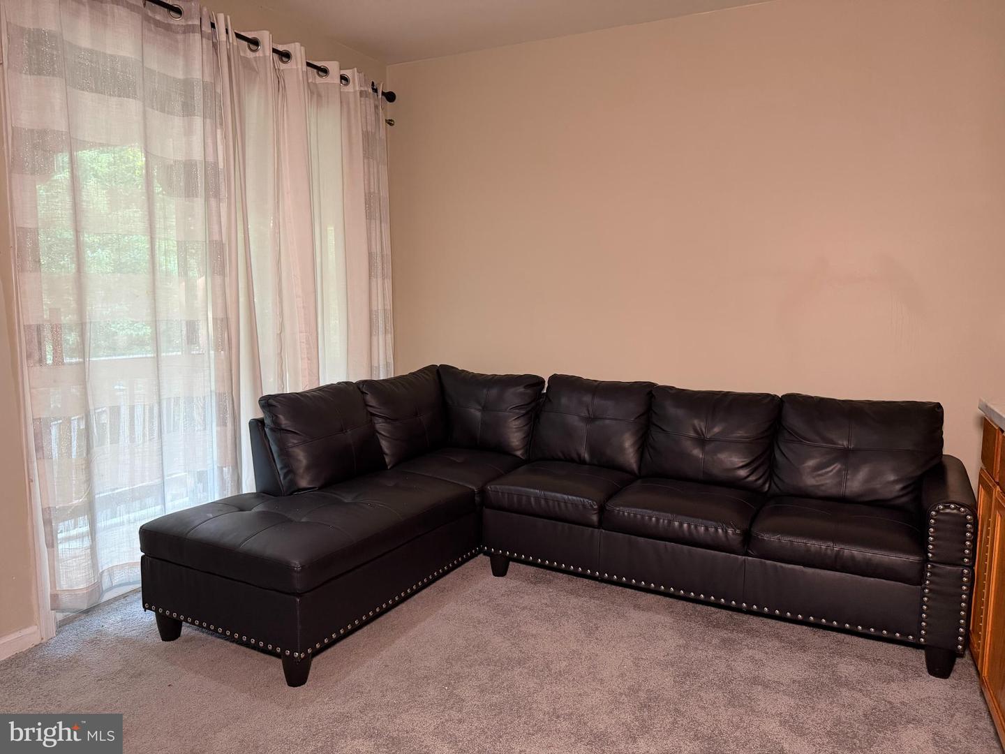 853 Faraway Ct Property Photo 3