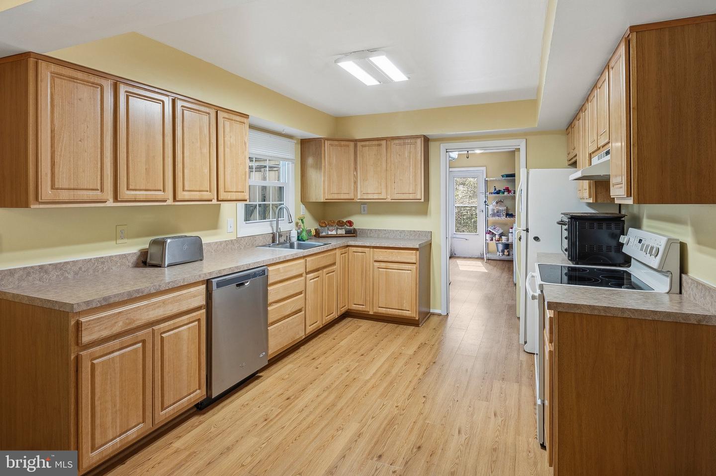 2921 Barrister Ln Property Photo 11