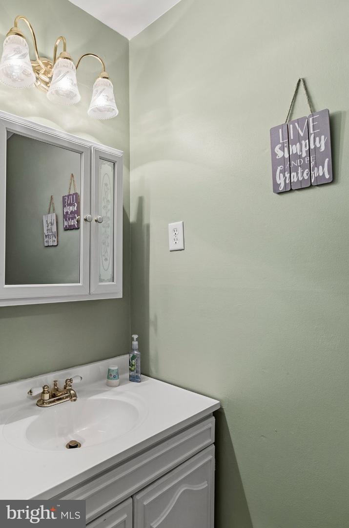 2921 Barrister Ln Property Photo 17