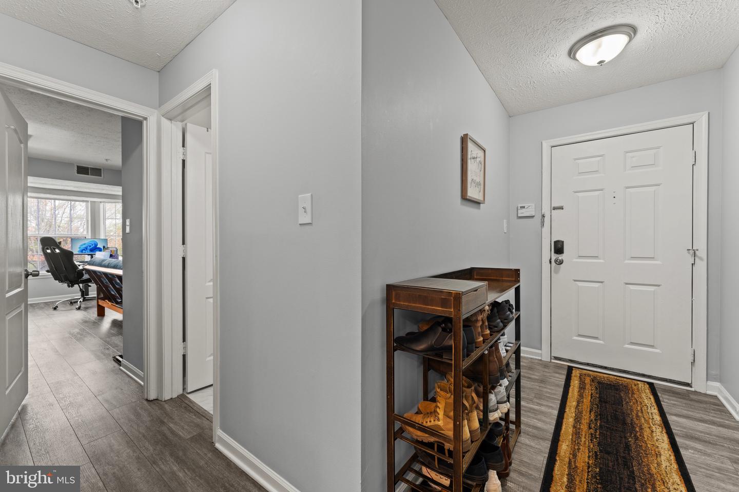 8951 Town Center Cir #3-303 Property Photo 5