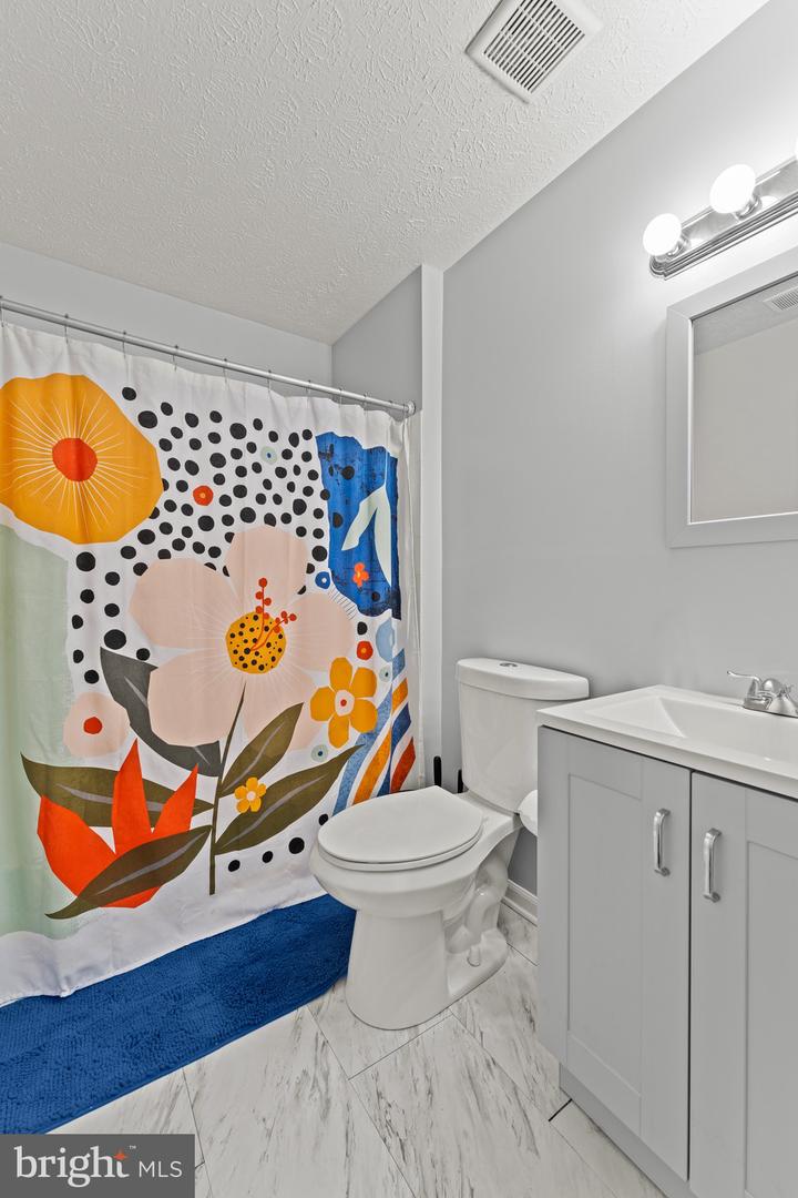 8951 Town Center Cir #3-303 Property Photo 6