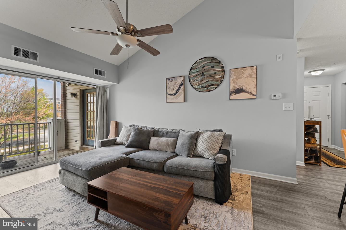 8951 Town Center Cir #3-303 Property Photo 16