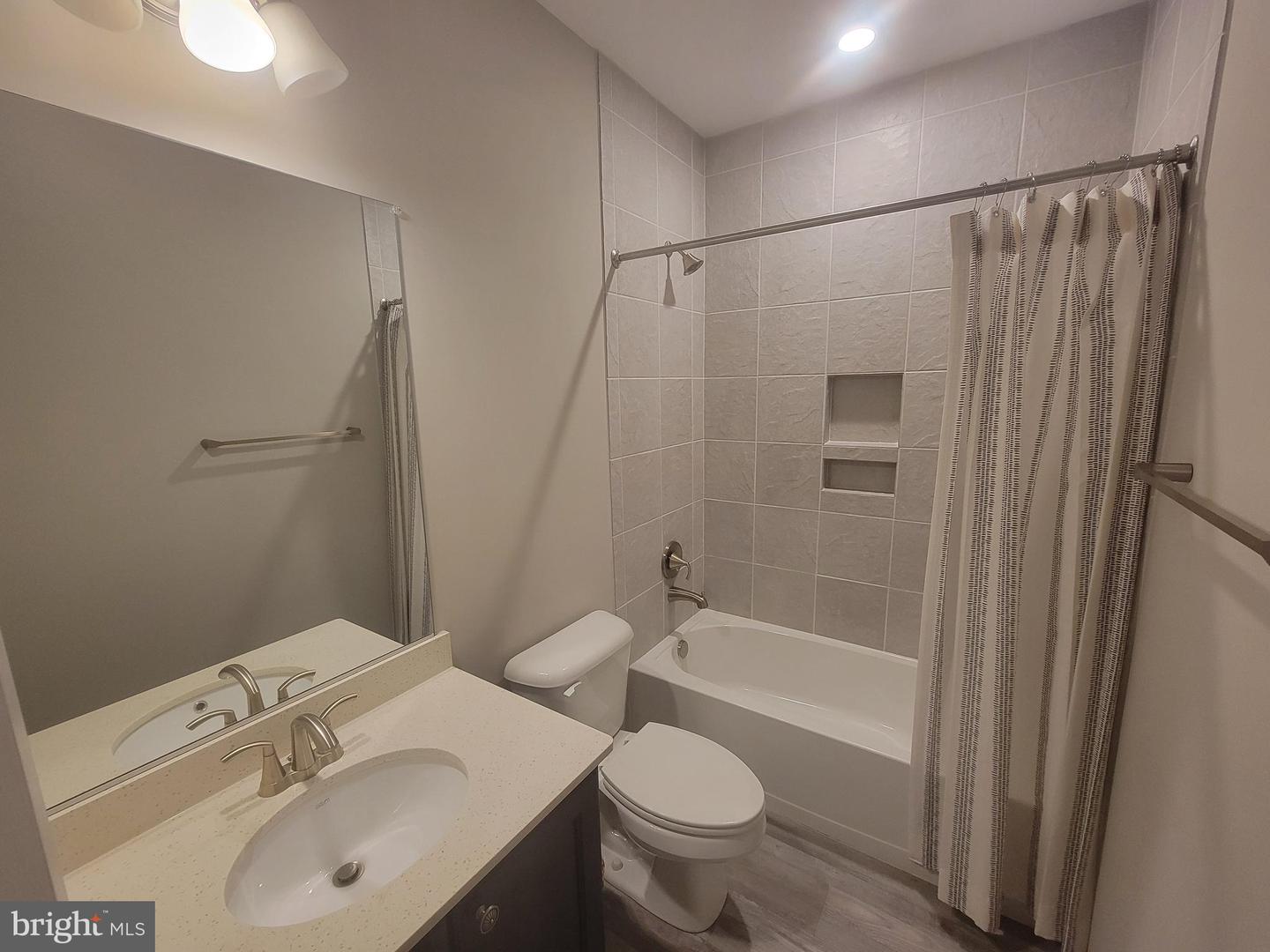 16622 Tortola Dr Property Photo 28