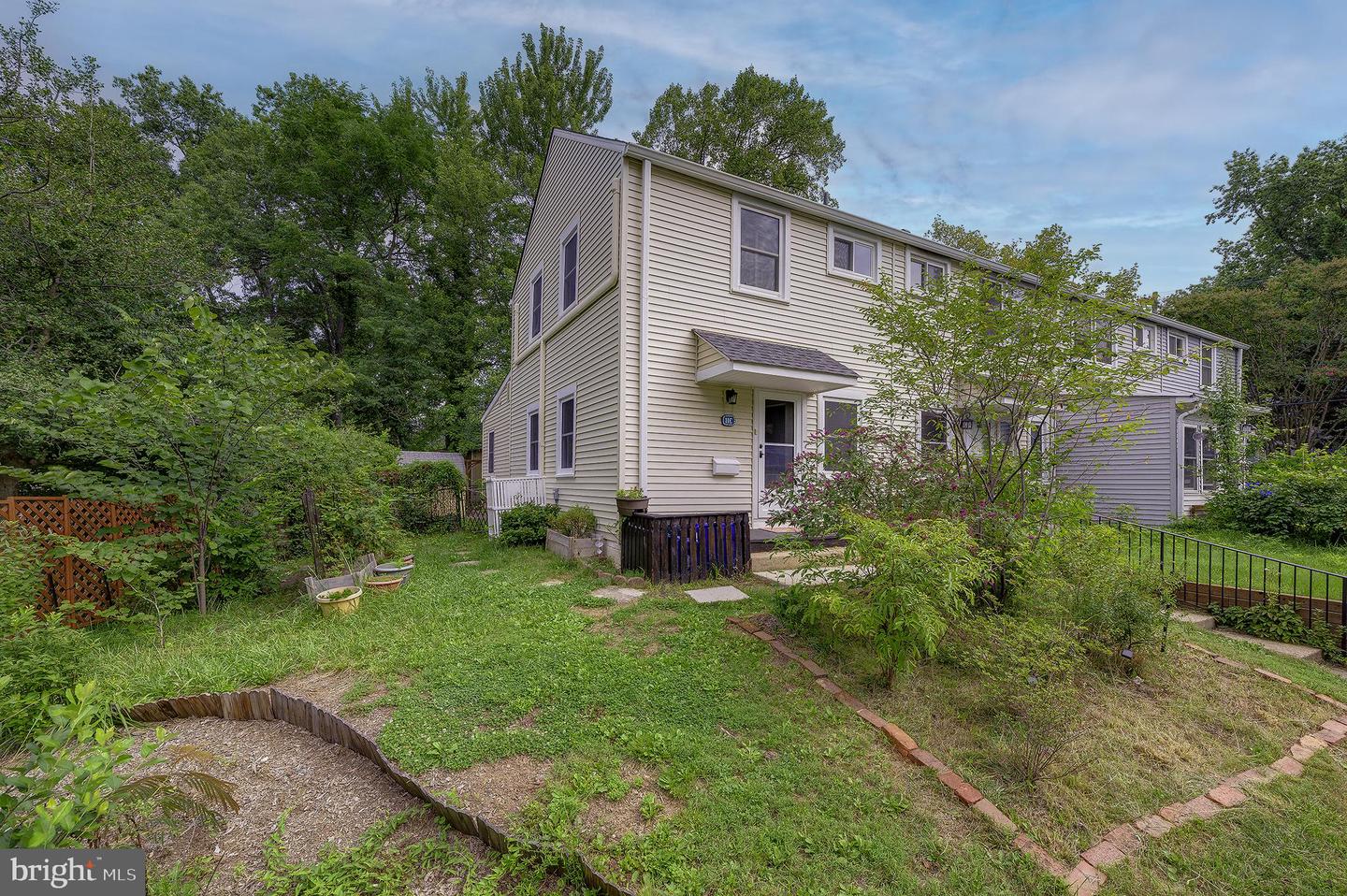 11-e Hillside Rd Property Photo 3