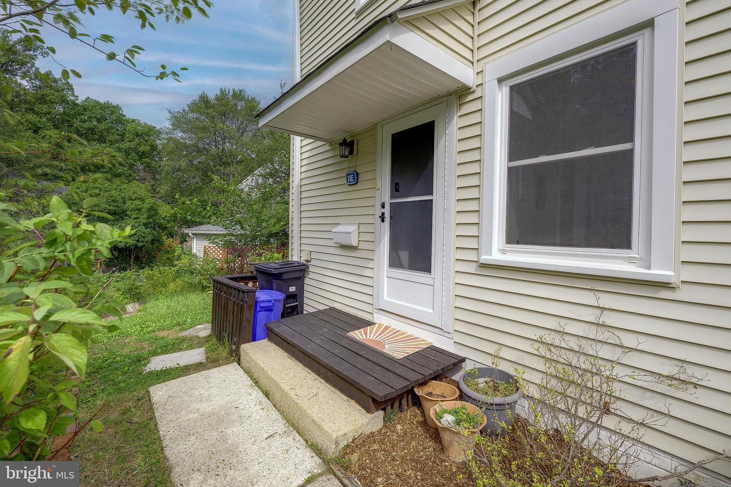 11-e Hillside Rd Property Photo 4