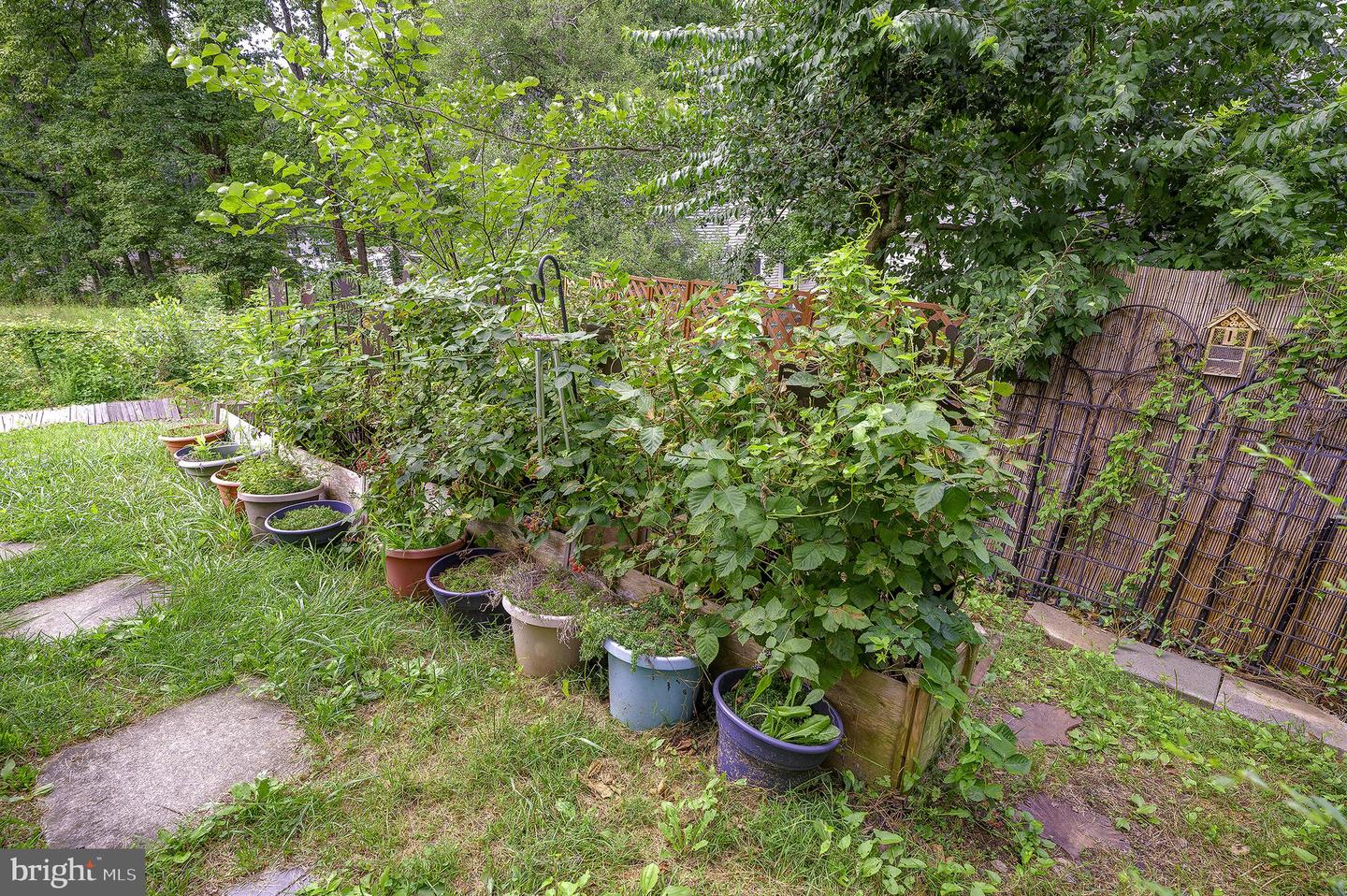 11-e Hillside Rd Property Photo 43